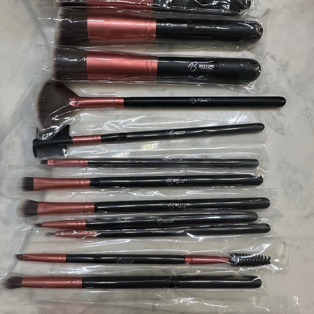 Bestope make up brushes a lot of 13 NEW